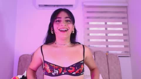 malaia thompson  online show from 05-19-26, 02:23