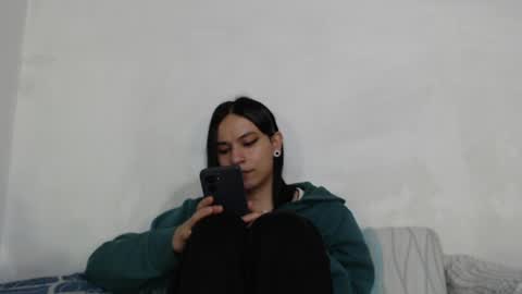 Snapshot of malasexychick chatting on 07-28-26, 06:20 Mariapau online show from 07-28-26, 06:20