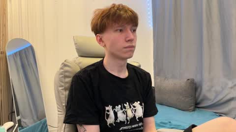 Snapshot of malcolm_yang chatting on 03-04-26, 07:31 Tom and Mark 3 online show from 03-04-26, 07:31