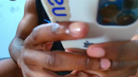 Snapshot of malcompierce chatting on 10-15-25, 11:54 Malcom online show from 10-15-25, 11:54