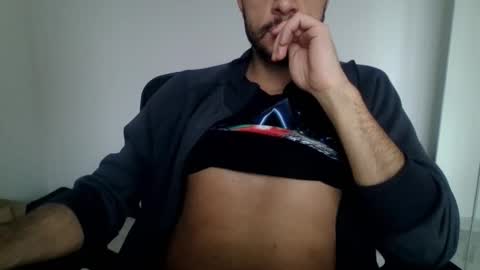 Snapshot of maleboyz chatting on 01-18-26, 10:19 Boybi online show from 01-18-26, 10:19