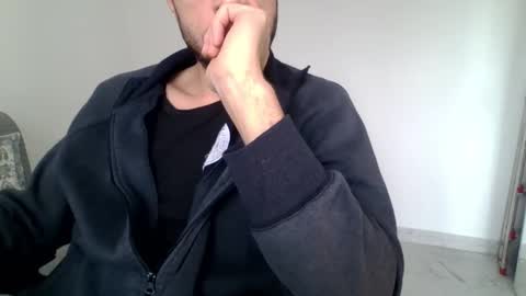 Snapshot of maleboyz chatting on 02-13-26, 01:51 Boybi online show from 02-13-26, 01:51