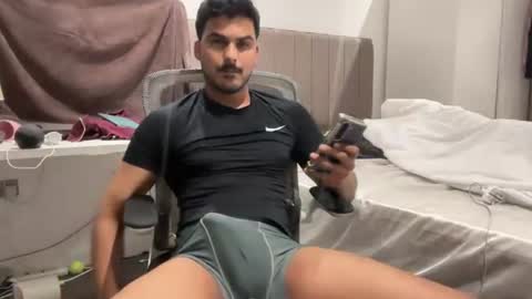 malegreek online show from 06-19-26, 01:10
