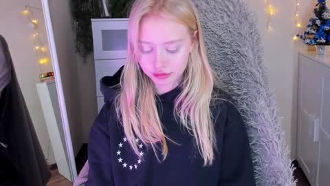 Snapshot of malenaernman chatting on 12-28-24, 01:28 Malena online show from 12-28-24, 01:28