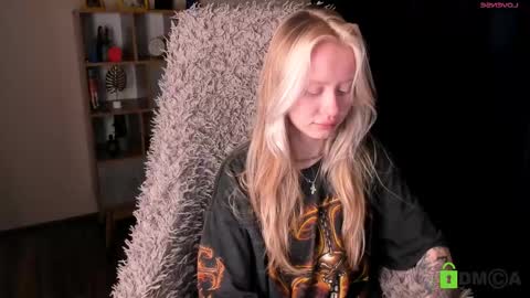 Snapshot of malenaernman chatting on 11-05-25, 09:42 Malena online show from 11-05-25, 09:42