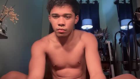 Snapshot of malikgray chatting on 10-16-25, 11:22 Malik online show from 10-16-25, 11:22