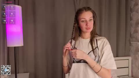 Evelyn online show from 02-02-26, 04:11