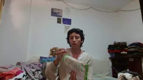 Snapshot of malitamuymal22 chatting on 07-12-26, 03:19 Malita online show from 07-12-26, 03:19