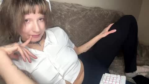 Eva online show from 04-21-26, 03:07