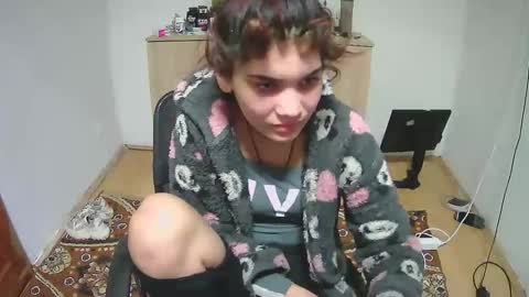 mallorymyersx online show from 12-15-25, 08:02