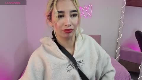 Malory  online show from 01-07-26, 07:05