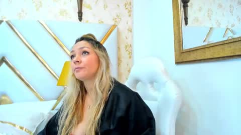 Snapshot of malorysweet chatting on 03-07-25, 11:51 MalorySweet online show from 03-07-25, 11:51