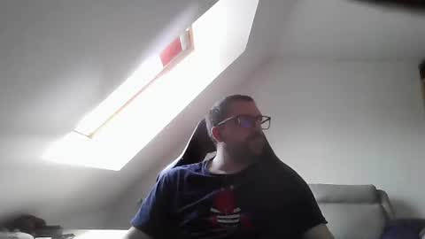 breton online show from 04-12-26, 08:52