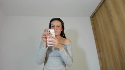 instagram  nueela   online show from 02-19-26, 11:23