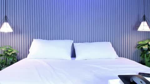 Malu online show from 12-17-25, 05:19