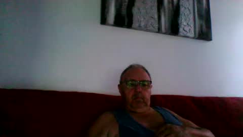 Snapshot of mambow99 chatting on 07-05-26, 06:15 OLDMANFREE online show from 07-05-26, 06:15