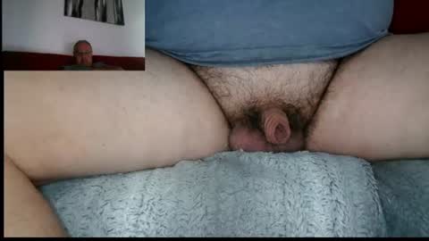 Snapshot of mambow99 chatting on 07-12-26, 08:11 OLDMANFREE online show from 07-12-26, 08:11