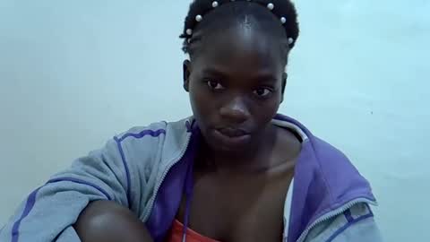 Snapshot of mamichula42 chatting on 12-15-25, 11:03 mamichula42 online show from 12-15-25, 11:03