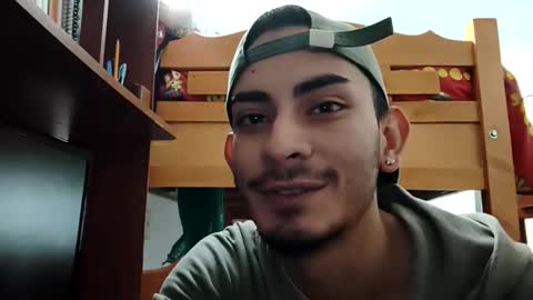 Snapshot of mamm7772024 chatting on 12-17-25, 09:32 Mickey online show from 12-17-25, 09:32