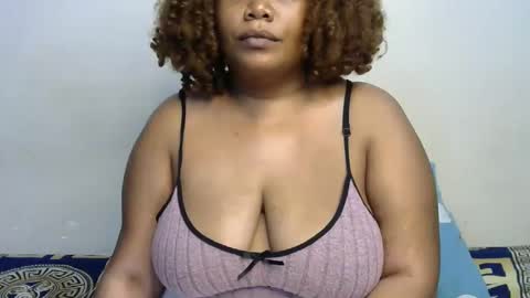 mamuuu_ online show from 12-15-25, 08:40