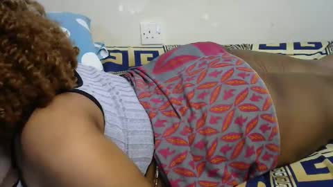 mamuuu_ online show from 12-17-25, 09:04