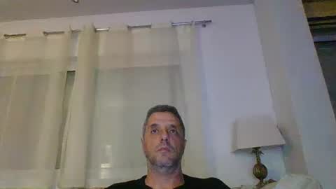 Snapshot of man211172 chatting on 03-02-25, 08:50 man211172 online show from 03-02-25, 08:50