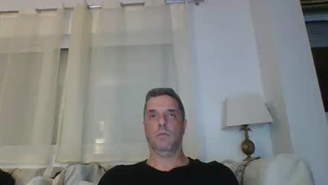 Snapshot of man211172 chatting on 03-08-25, 05:43 man211172 online show from 03-08-25, 05:43