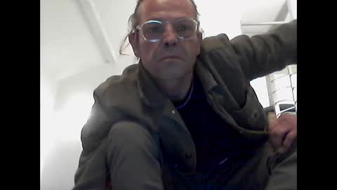 man38110 online show from 03-09-25, 08:42