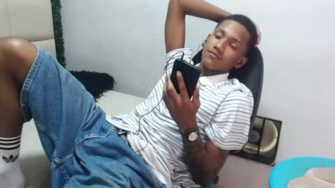 man_san11 online show from 01-05-25, 03:45