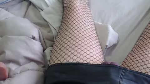 Snapshot of manclitpatsy chatting on 12-20-24, 04:25 .. .. online show from 12-20-24, 04:25