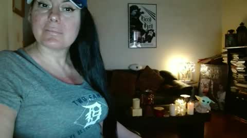 mandaloriangirlsfight online show from 04-16-26, 10:12