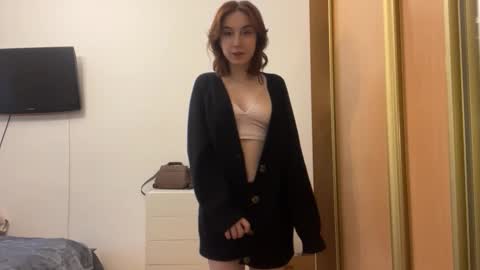 Mia online show from 01-07-26, 06:16