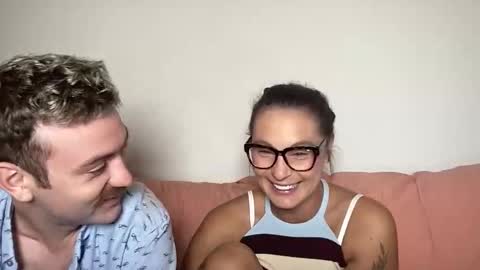 Mandy online show from 10-26-25, 01:22