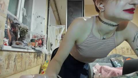 Mandy online show from 10-04-25, 03:43