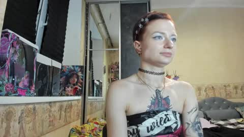 Snapshot of mandyshine chatting on 06-04-26, 05:30 Mandy online show from 06-04-26, 05:30