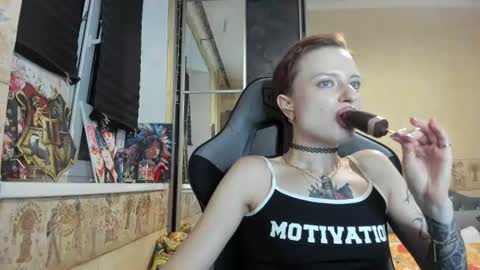 Snapshot of mandyshine chatting on 07-19-26, 05:49 Mandy online show from 07-19-26, 05:49