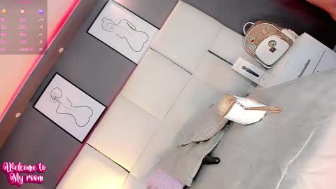 manellyksparklee online show from 10-20-25, 01:11