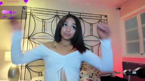 manelyk_evanss online show from 02-26-26, 06:07