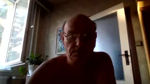 Snapshot of manes5858 chatting on 06-18-26, 04:13 manes5858 online show from 06-18-26, 04:13