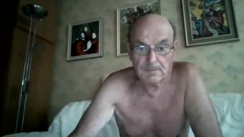 Snapshot of manes5858 chatting on 06-20-26, 04:21 manes5858 online show from 06-20-26, 04:21