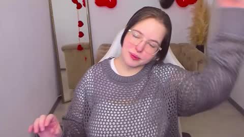 Snapshot of manic_pixie_ chatting on 02-11-26, 04:01 manic_pixie_ online show from 02-11-26, 04:01