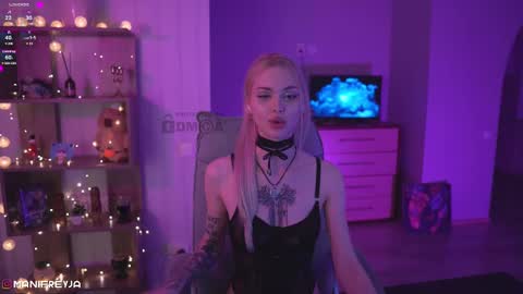 Amelie online show from 02-10-25, 10:09