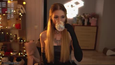 Amelie online show from 10-08-25, 08:50