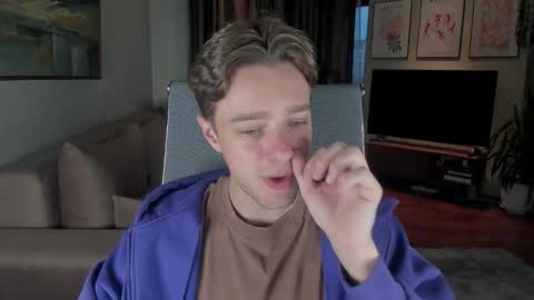 Snapshot of mannyforreal chatting on 10-14-25, 03:02 mannyforreal online show from 10-14-25, 03:02