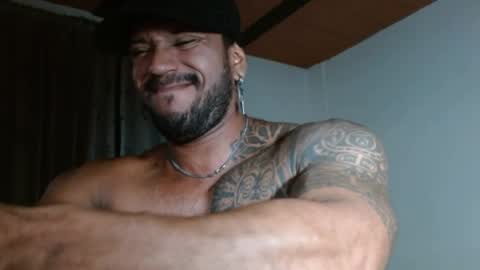 Snapshot of manolofitt chatting on 04-22-26, 09:05 Manolo online show from 04-22-26, 09:05