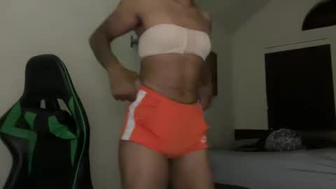 Snapshot of mantismillie chatting on 10-04-25, 03:04 mantismillie online show from 10-04-25, 03:04