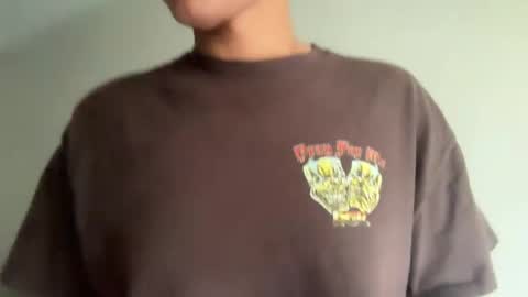 Snapshot of mantismillie chatting on 05-10-26, 05:29 mantismillie online show from 05-10-26, 05:29