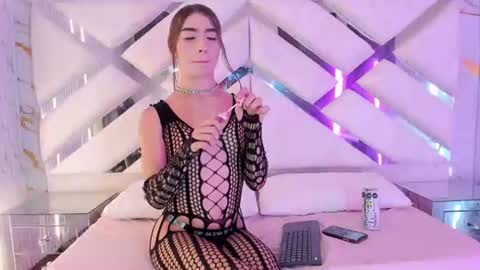 MA N UO S O R I O online show from 06-16-26, 09:39