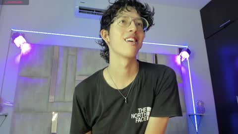 Snapshot of manu_vera8 chatting on 12-29-24, 07:32 Manuel online show from 12-29-24, 07:32