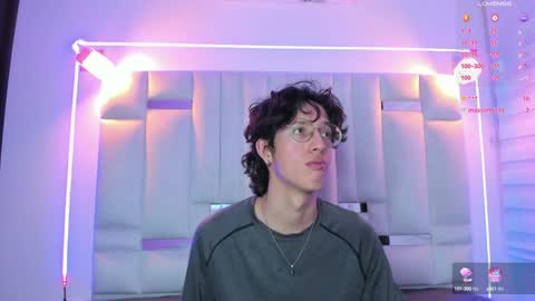 Snapshot of manu_vera8 chatting on 01-09-25, 02:22 Manuel online show from 01-09-25, 02:22